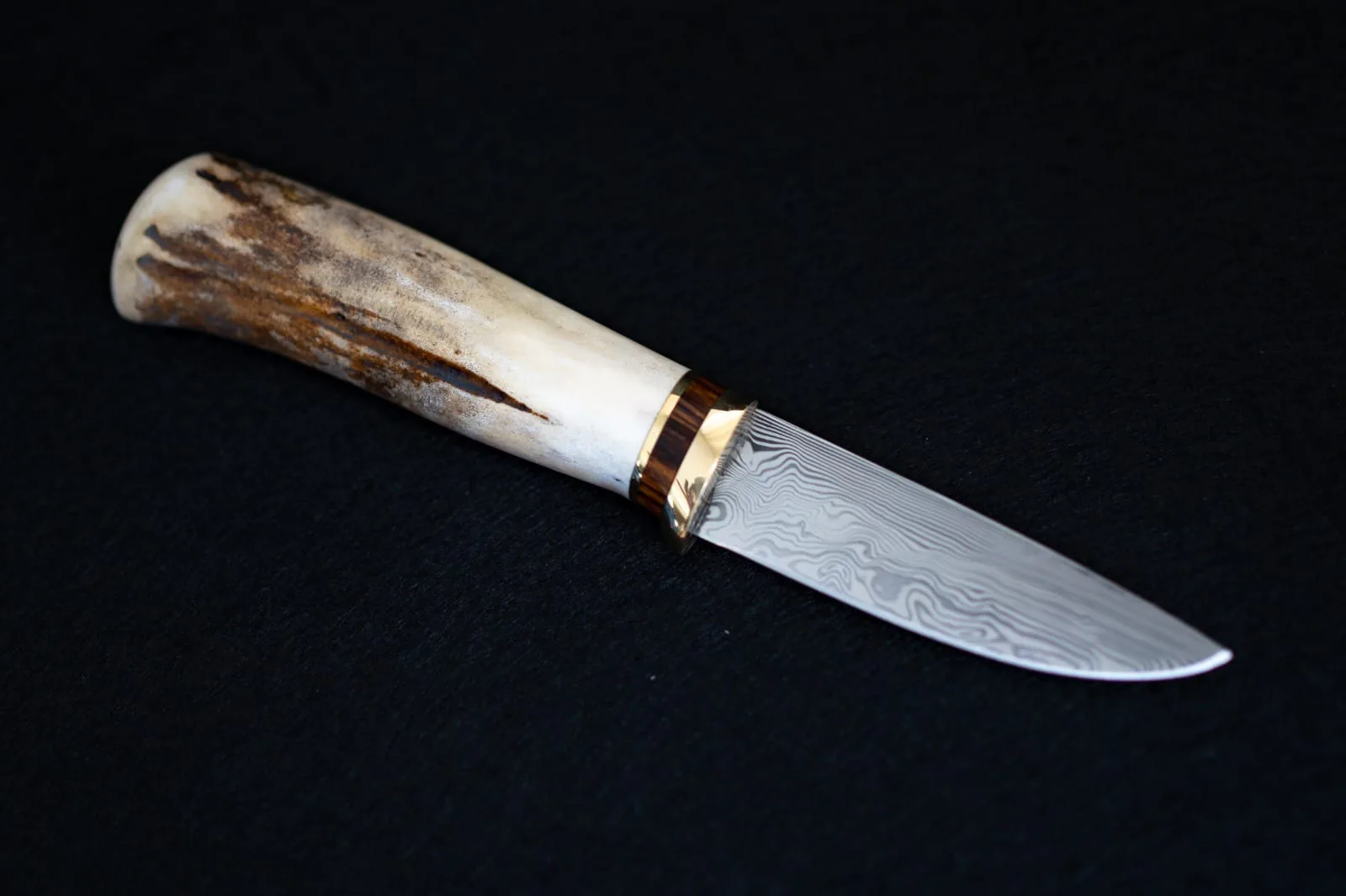 Hunting knife