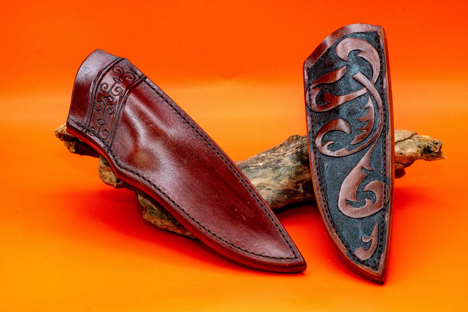 Hunting knife leather sheath